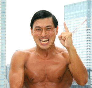 春日俊彰