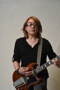野村義男