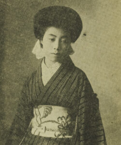 加藤シヅエ