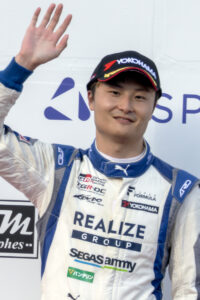 山下健太
