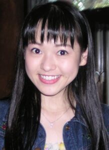 山本麻里安