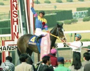 田原成貴