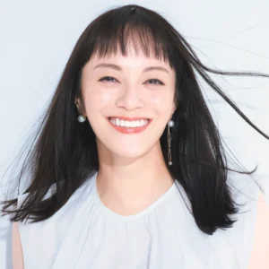 牧瀬里穂