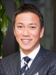 八代英輝