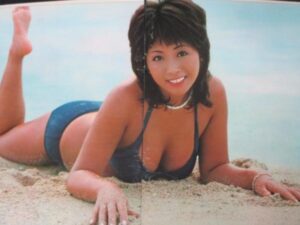 鶴間エリ
