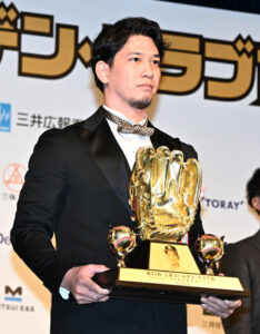 栗原陵矢