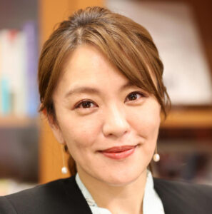 今井絵理子