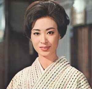三田佳子