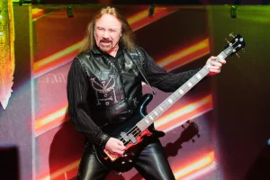 Ian Hill