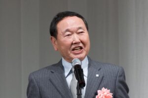 板東英二