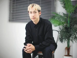 朝井リョウ