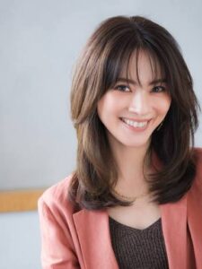 安座間美優