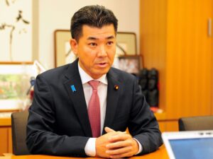 泉健太