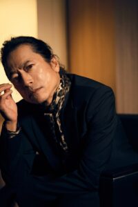 三上博史