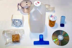 プラスチックス