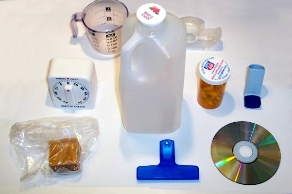 プラスチックス