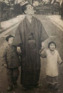 依田義賢