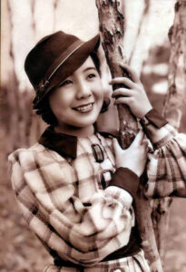 堤真佐子