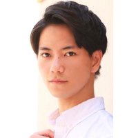 市原綾真