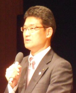 河野俊嗣