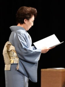 波乃久里子