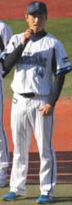 石田健大