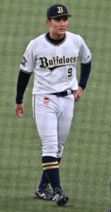 野口智哉