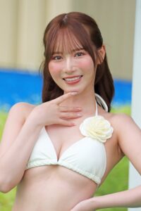 小野六花