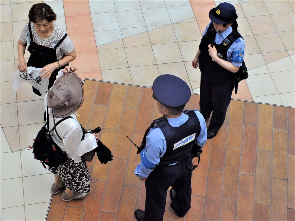 警察官