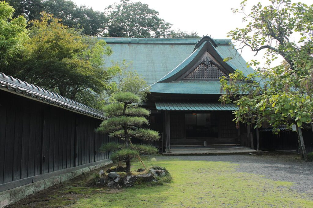 韮山