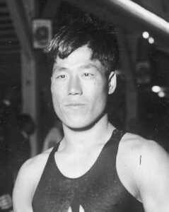 鶴田義行